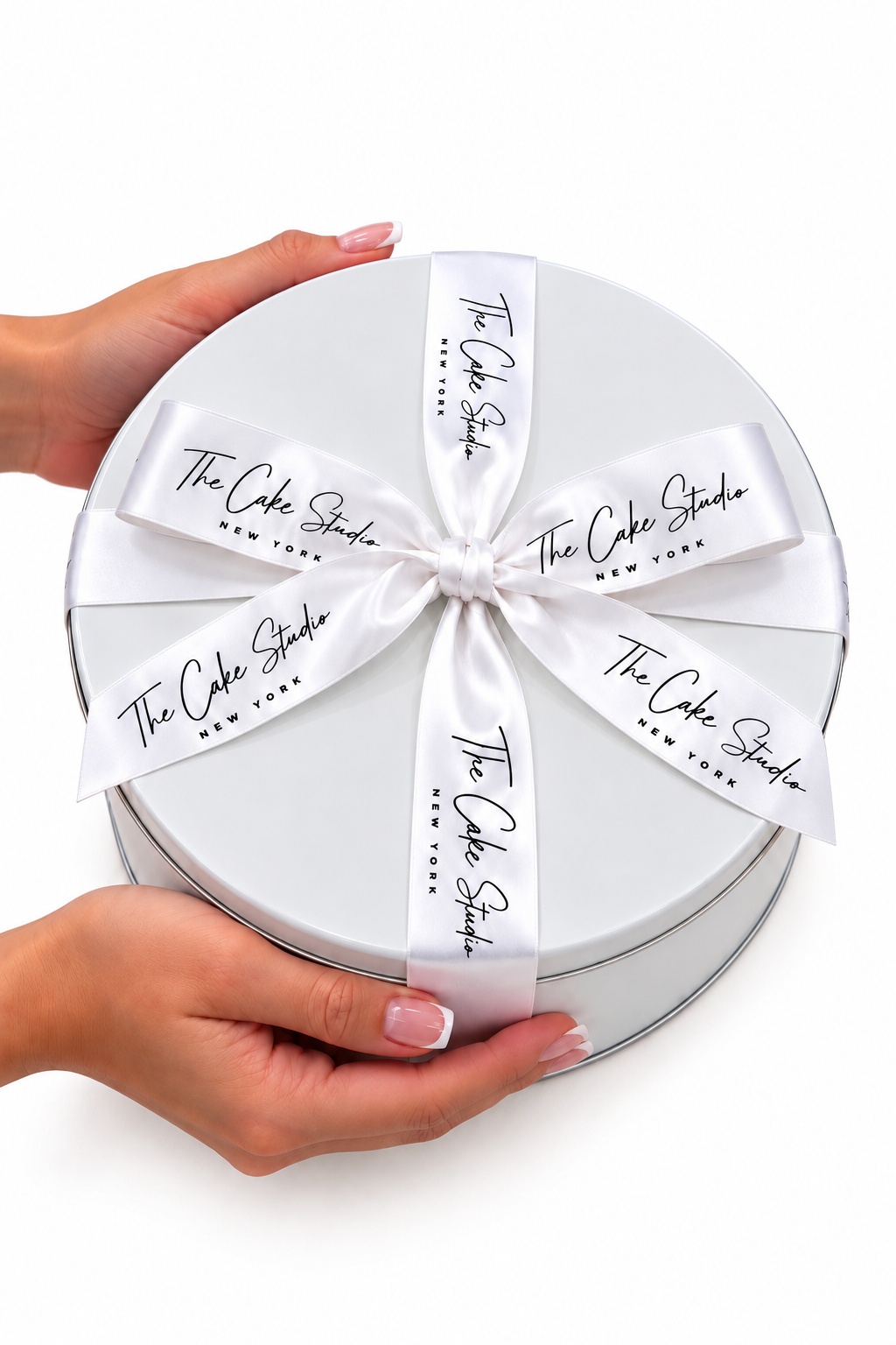 Dominican Cake Elegant White Tin White Background - The Cake Studio NY